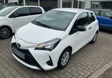 Toyota Yaris 96.000 km 8.450 &euro; Moers 47447