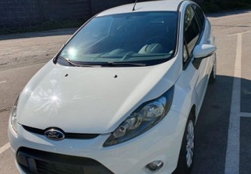 Ford Fiesta 112.564 km 4.000 &euro; Haan 42781