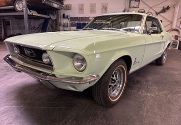 Ford Mustang 60.000 km 25.999 &euro; Solingen 42699