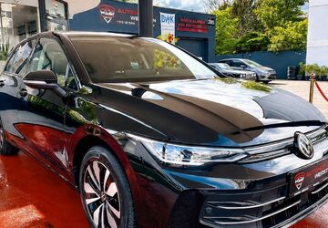 VW Golf 32.857 km 21.690 &euro; Düsseldorf 40589