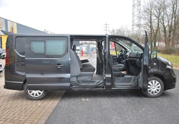 Opel Vivaro 174.456 km 12.500 &euro; Düsseldorf - Bezirk 8 40231