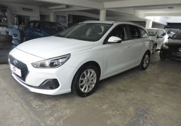Hyundai i30 150.000 km 9.950 &euro; Düsseldorf 40223