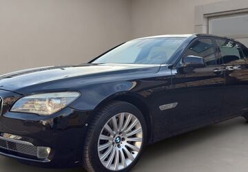 BMW 750 79.325 km 22.490 &euro; Düsseldorf 40235