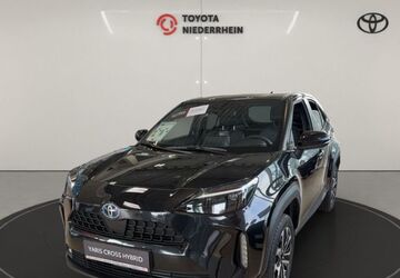 Toyota Yaris Cross 6.732 km 25.485 &euro; Krefeld 47809