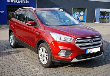 Ford Kuga 131.364 km 12.900 &euro; Düsseldorf 40627