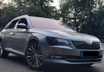 Skoda Superb 142.665 km 22.500 &euro; Velbert 42553
